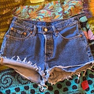High waisted 501 Levi shorts